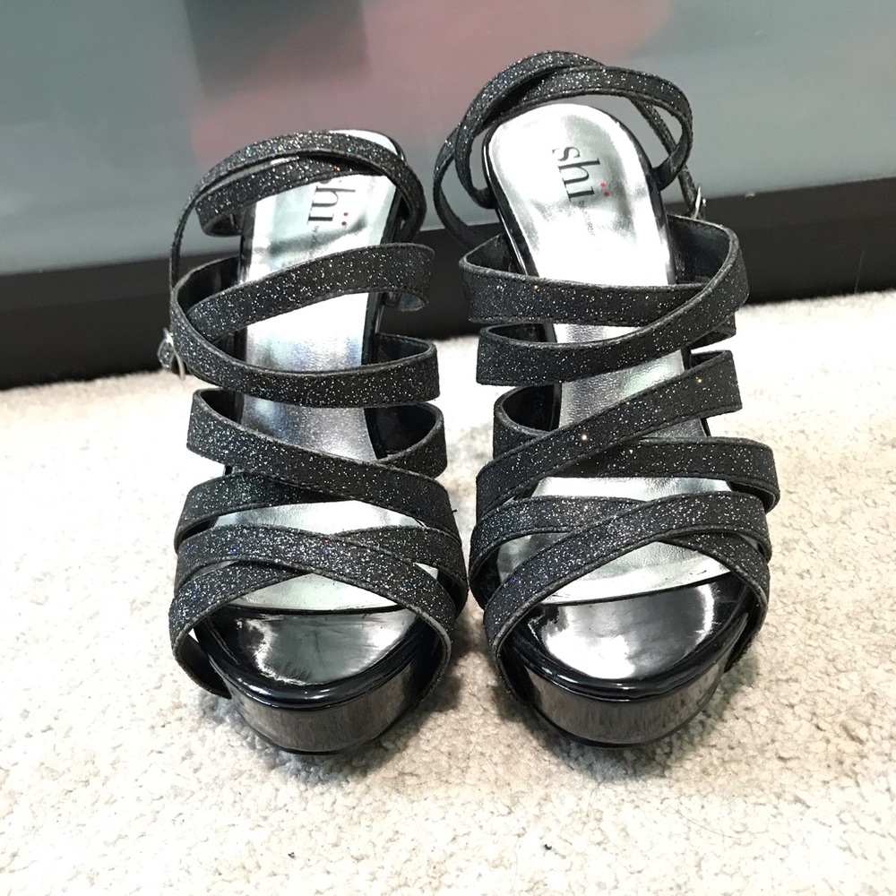 Pump Heel Platform Toe Black Glitter Strappy